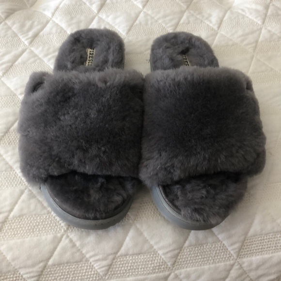 dearfoams Shoes - Fireside Dearfoams slippers.